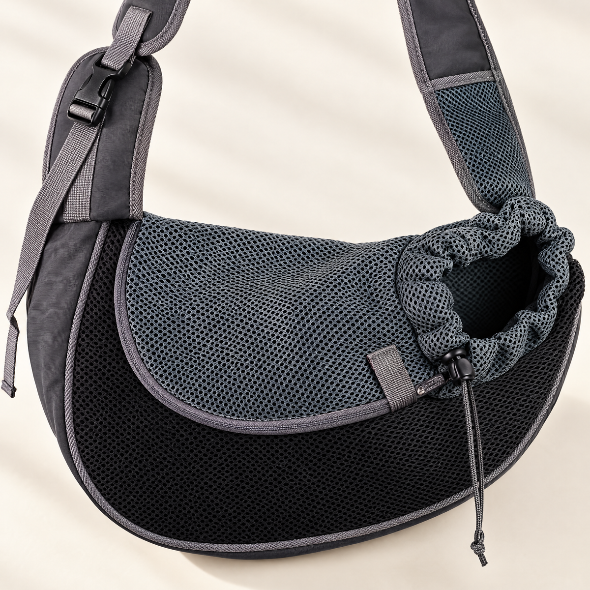 Breathable mesh and drawstring opening detail